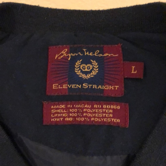 Men’s windbreaker pullover vest in navy - Picture 2 of 6